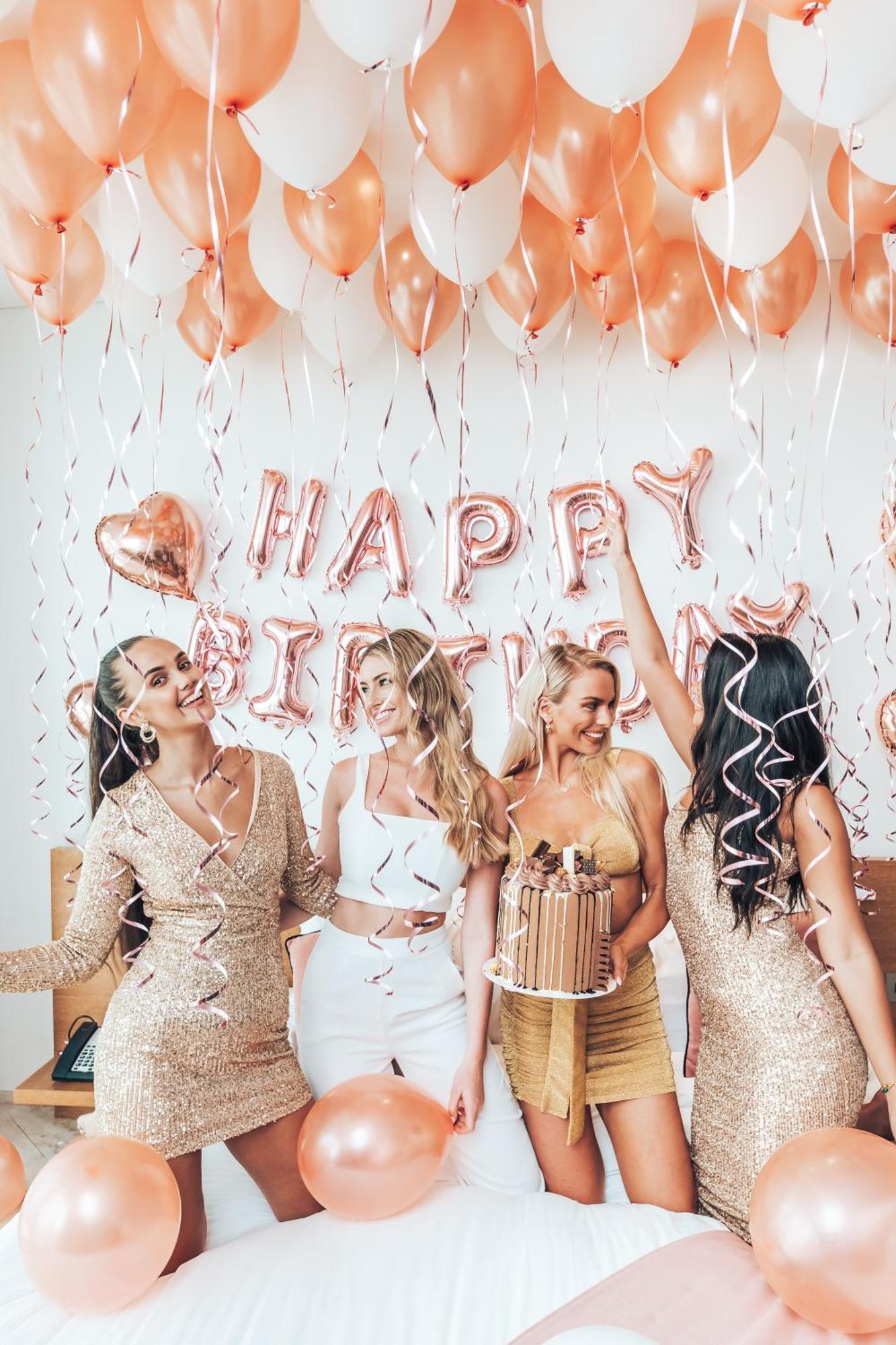 Five Jumeirah Village Dubai Esterno foto Birthday party